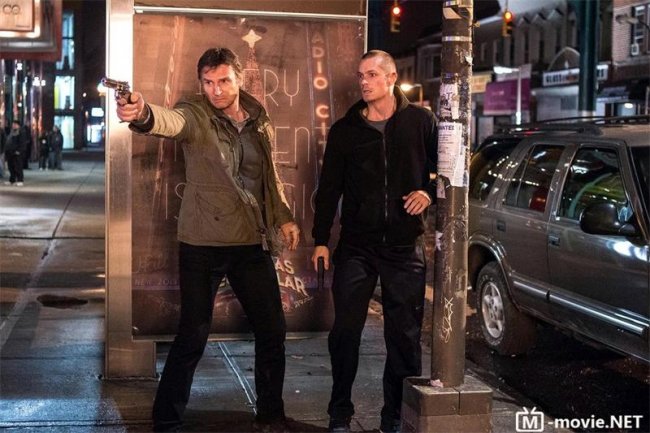 Ночной беглец - Трейлеры