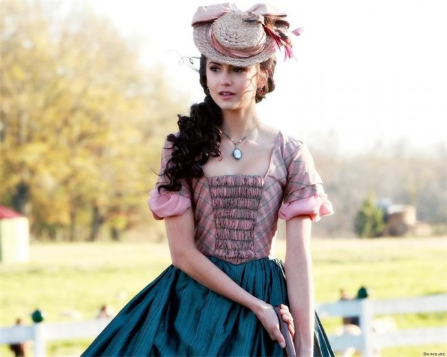 Нина Добрев - Трейлеры