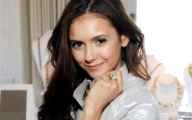 Нина Добрев - Трейлеры