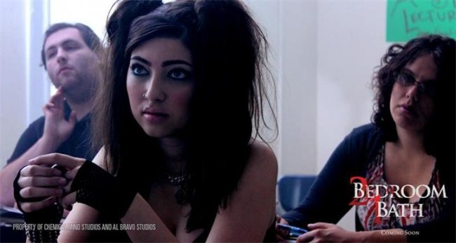 2 спальни, 1 ванная (2014) - Трейлеры