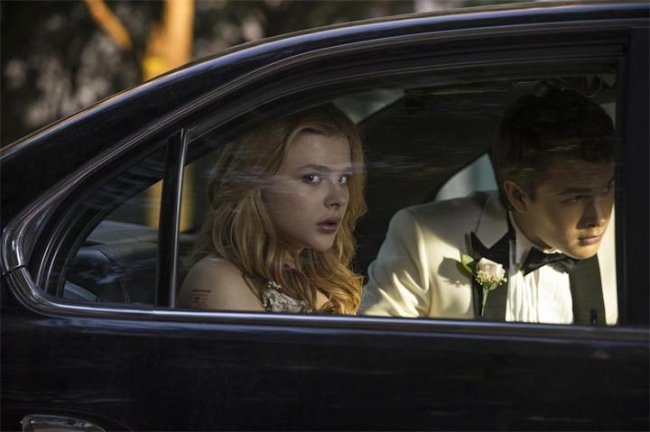 Телекинез (2013) - Трейлеры