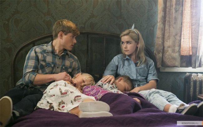 Цветы на чердаке/Flowers in the Attic (2013) - Трейлеры