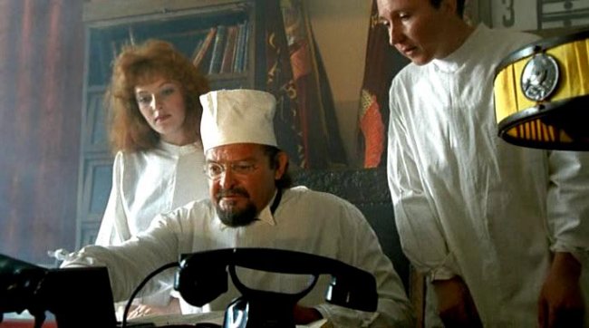 Фильм "Роковые яйца" (1995) - Трейлеры