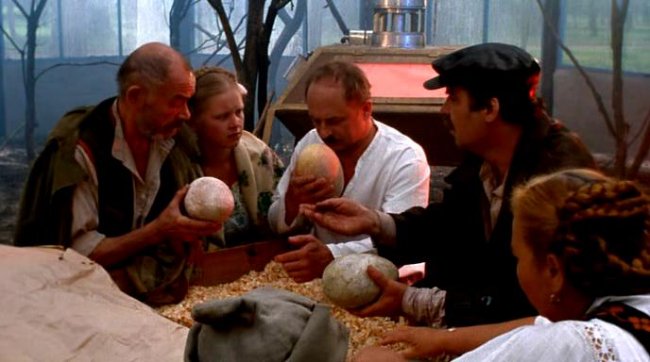 Фильм "Роковые яйца" (1995) - Трейлеры