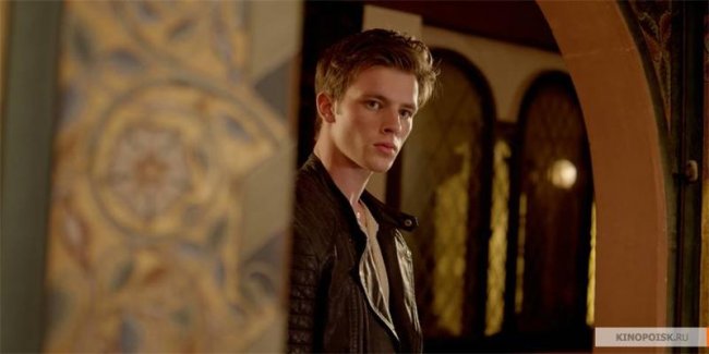 Таймлесс 2: Сапфировая книга - Трейлеры