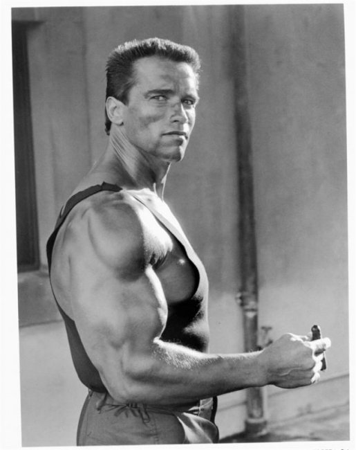 Железный Арни - Трейлеры