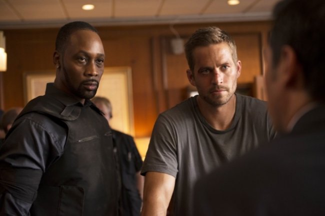 13-й район: Кирпичные особняки (2014) Brick Mansions - Трейлеры
