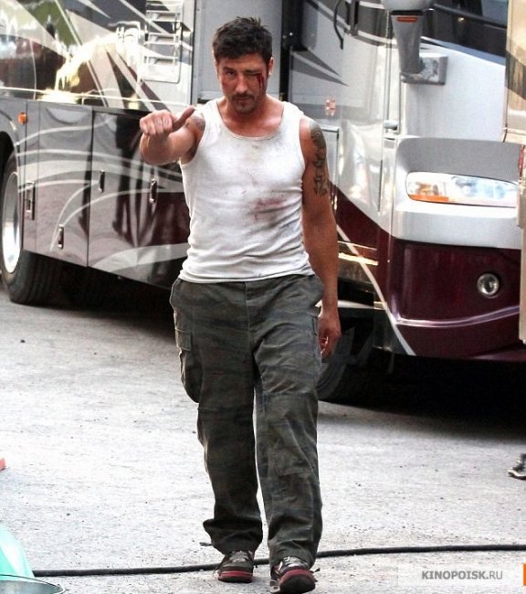 Район №13: Кирпичные особняки 2014 - Трейлеры