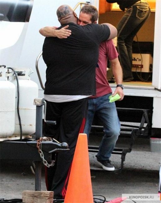 Район №13: Кирпичные особняки 2014 - Трейлеры