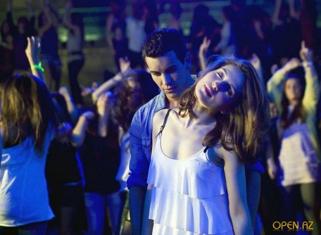 ТРИ МЕТРА НАД УРОВНЕМ НЕБА - Трейлеры