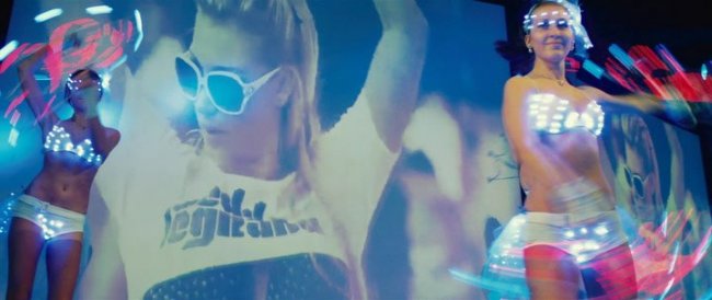 Нереальная любовь (2014) DVDRip | Лицензия - Трейлеры