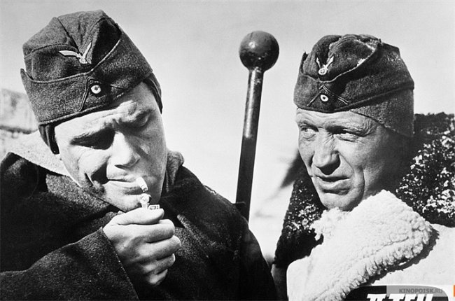 08/15 - На фронте - Трейлеры