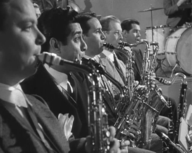 "Серенада Солнечной долины" - Трейлеры