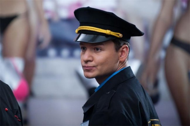 комедия Мужчина с гарантией - Трейлеры