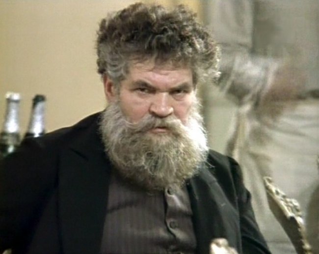 Тени исчезают в полдень - Трейлеры