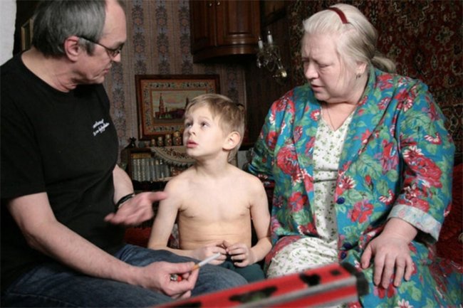 Фильм "Похороните меня за плинтусом" (2008) - Трейлеры