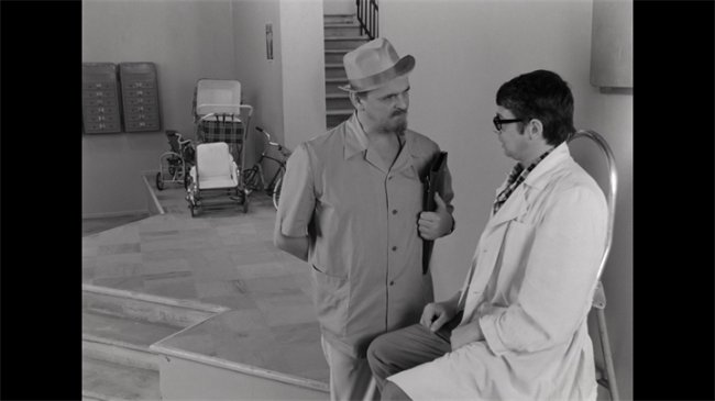 Иван Васильевич меняет профессию - Трейлеры