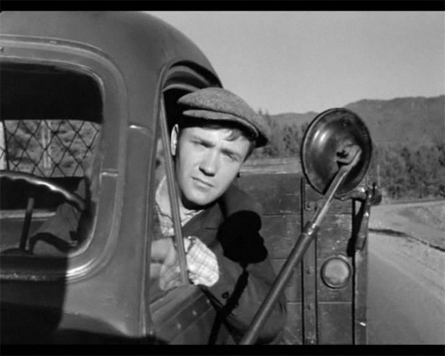 Живёт такой парень - Трейлеры