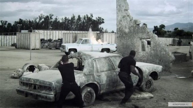 фильм Андроид-полицейский - Трейлеры