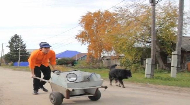 Надой (2015) - Трейлеры