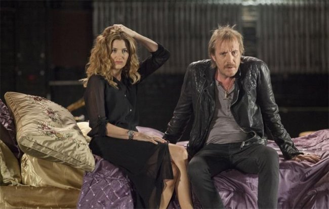 Мисс Переполох / She's Funny That Way (2014) - Трейлеры