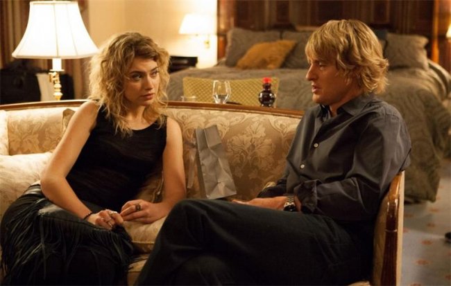 Мисс Переполох / She's Funny That Way (2014) - Трейлеры