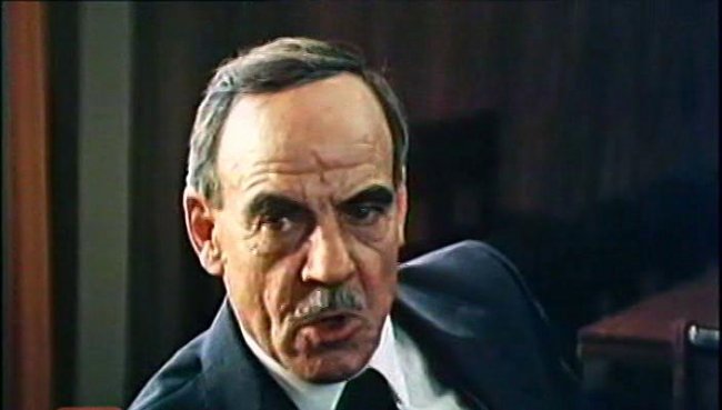 Дублёр начинает действовать - Трейлеры