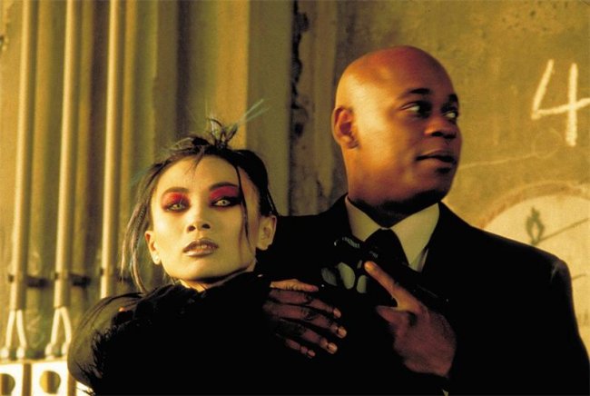 Фильм "Отродье / The Breed" (2001) - Трейлеры