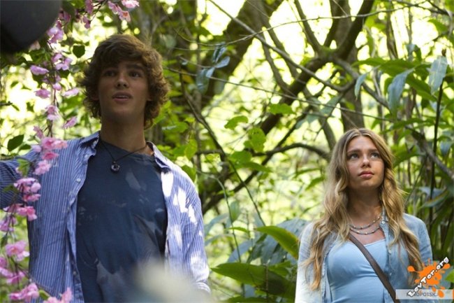 Голубая лагуна (2012) - Трейлеры