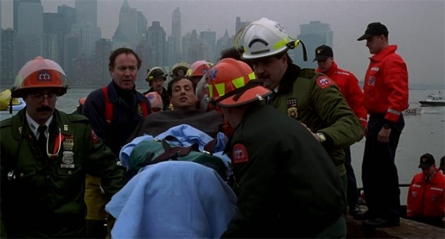 Дневной свет (1996) - Трейлеры