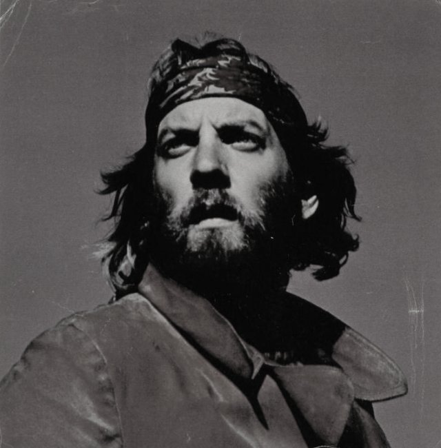 Дональд Сазерленд - Биографии