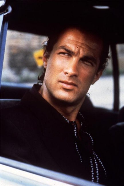 Стивен Сигал - Биографии