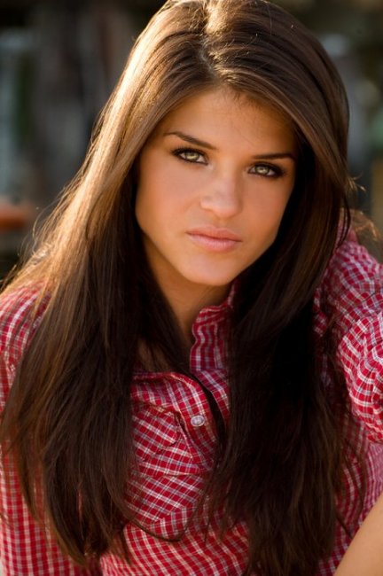 Мария Авгеропулос (Marie Avgeropoulos). Биография. - Актрисы