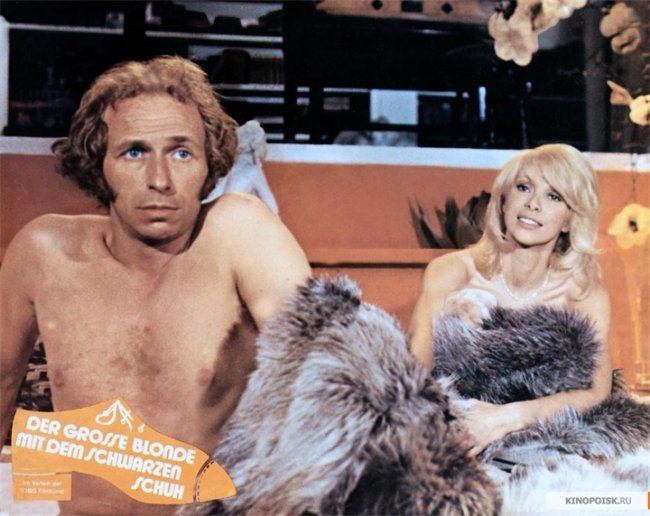 Высокий блондин в черном ботинке - Трейлеры