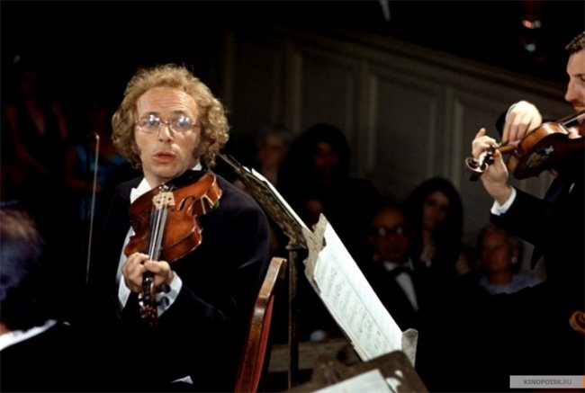 Высокий блондин в черном ботинке - Трейлеры