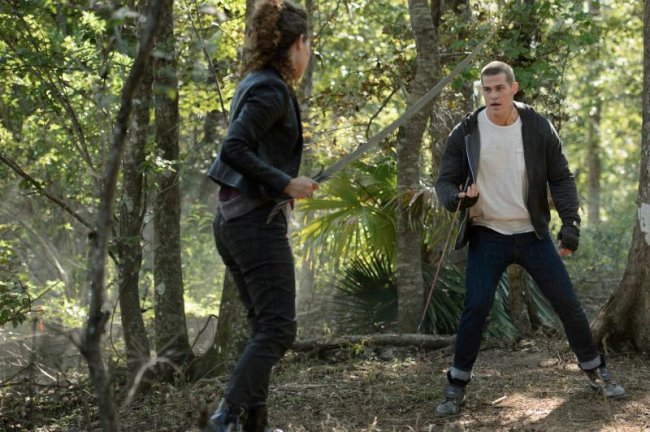 «Несчастные» или «Под несчастливой звездой» - Трейлеры