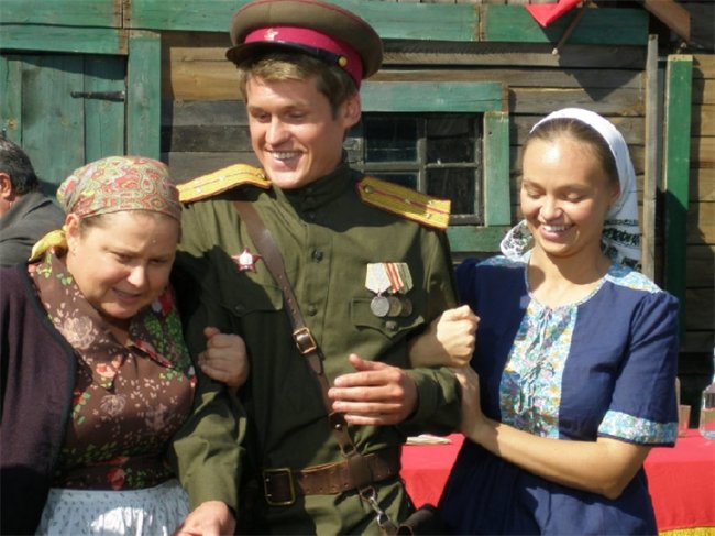 Сериал "Вчера закончилась война" (2010) - Трейлеры