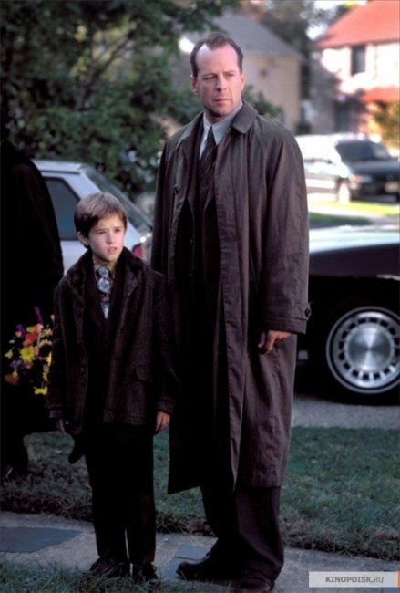 Фильм Шестое чувство - Трейлеры