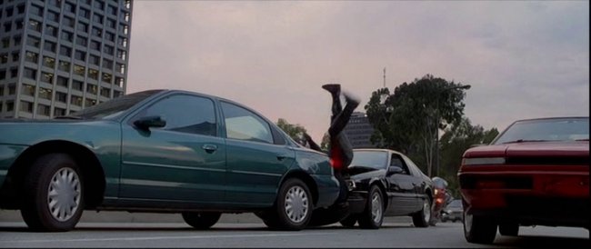 Особо опасный преступник - Трейлеры