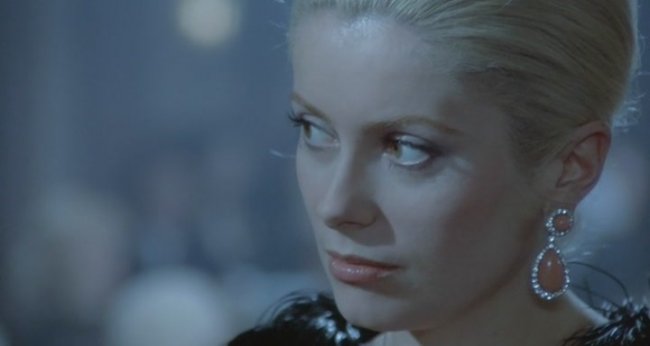 Фильм "Шпик / Полицейский" (1972) - Трейлеры