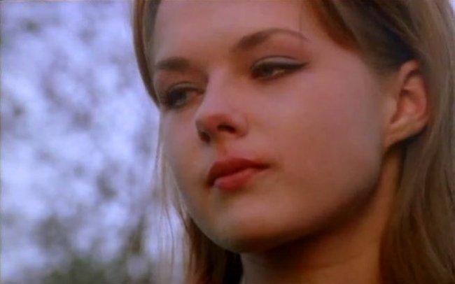 Фильм "Американка" (1997) - Трейлеры