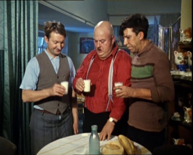 комедия Операция ы - Трейлеры