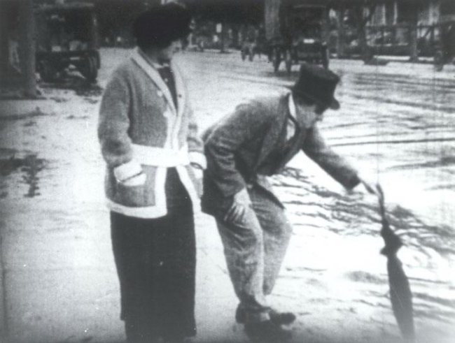 Между двумя ливнями (1914) - Трейлеры