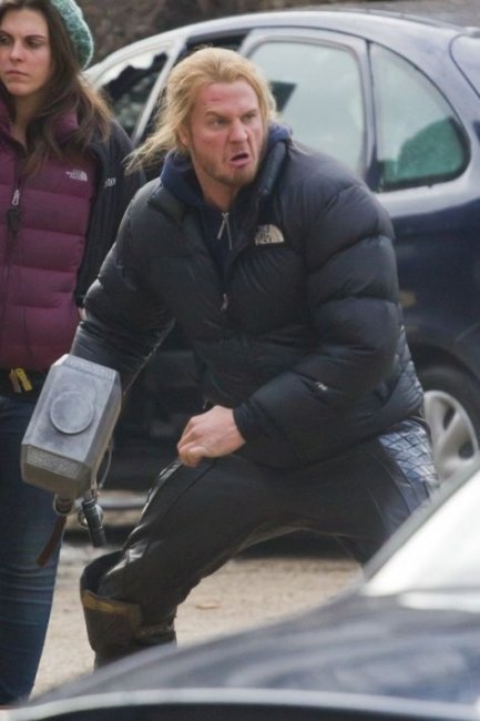 Тор: Царство тьмы (2013) - Трейлеры