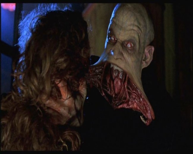 «Блэйд 2» (англ. Blade II) - Трейлеры