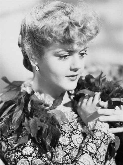 Анджела Ленсебри - Биографии