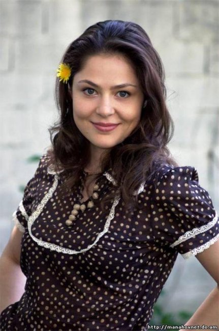 Елена Людова - Биографии