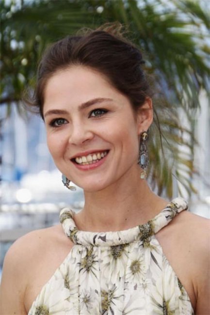 Елена Людова - Биографии