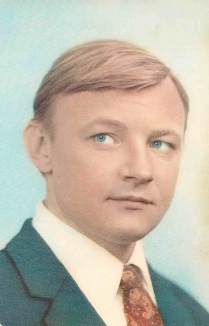 Михаил Кононов - Биографии