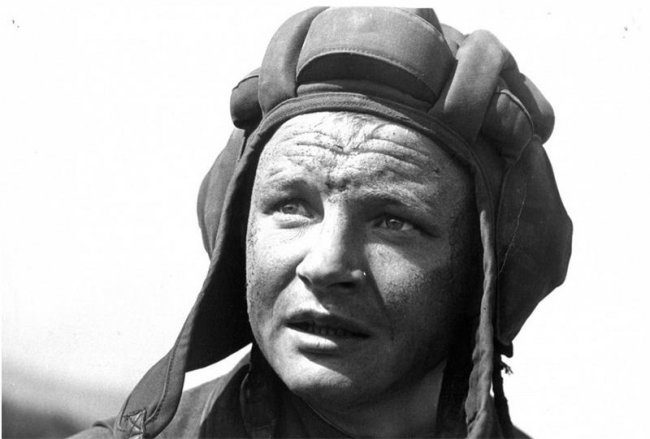 Михаил Кононов - Биографии